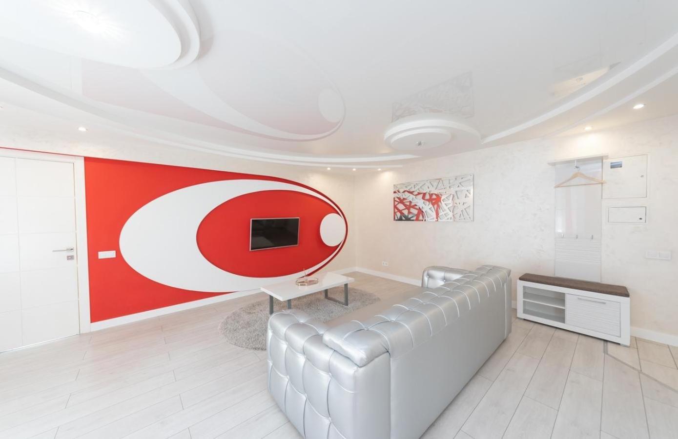 Flat24 On Lesi Ukrainki 3 Apartment Kyiv Exterior photo